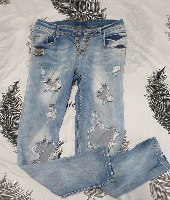 Дамски дънки в добро състояние