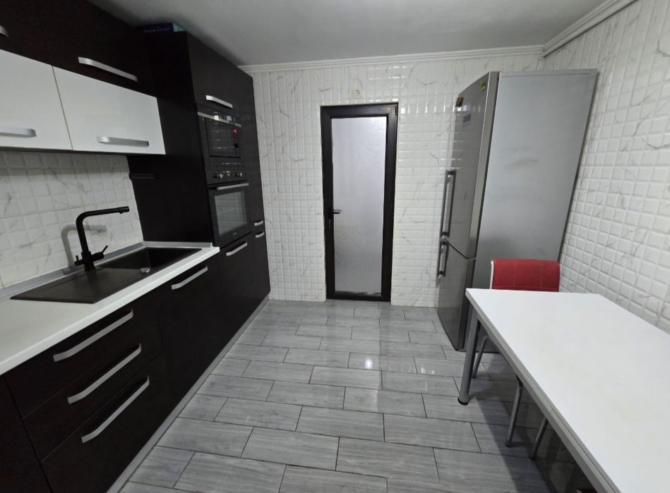 Vând Apartament 2 camere/Et 2/Unirii Sud (Pedagogic si Scoala 15)
