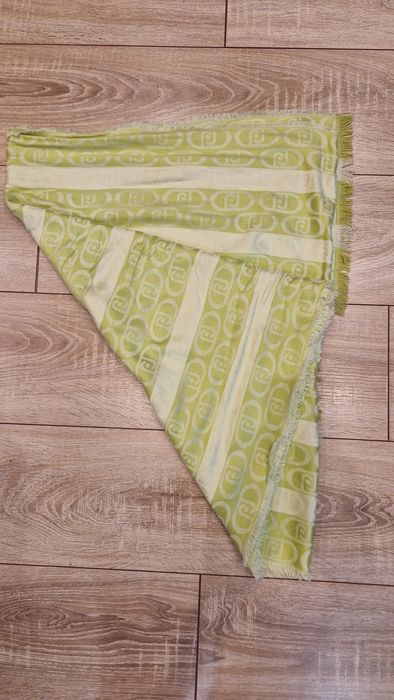 Нов оригинален шал Liu jo