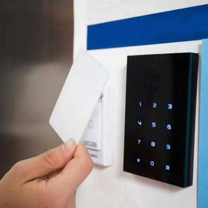 RFID дубликатор/машинка за карти и чипове - чете, копира и записва