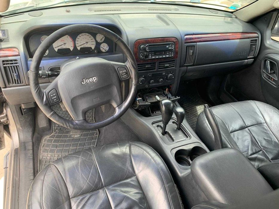 dezmembrez jeep grand cherokee 2.7d