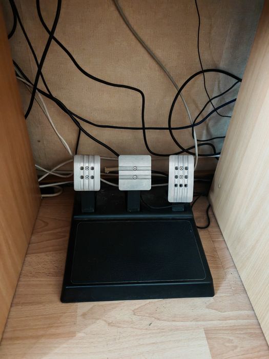 Волан thrustmaster T300 rs gt