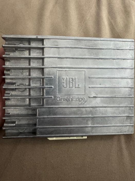 Усилитель на Камри 50-55