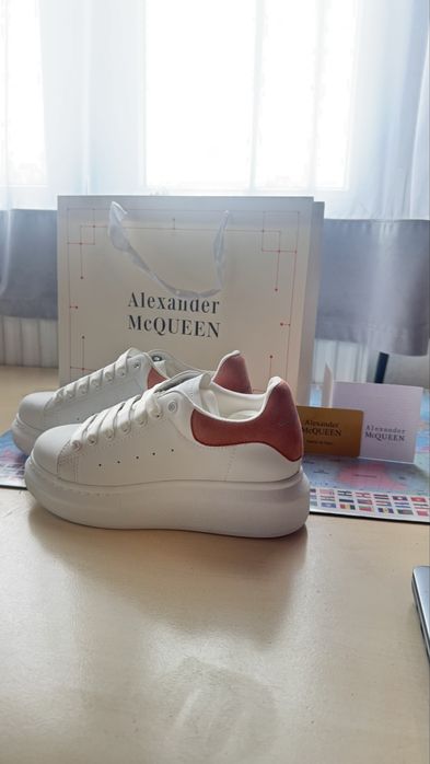 Alexander McQueen White / Pink suede Alb Roz