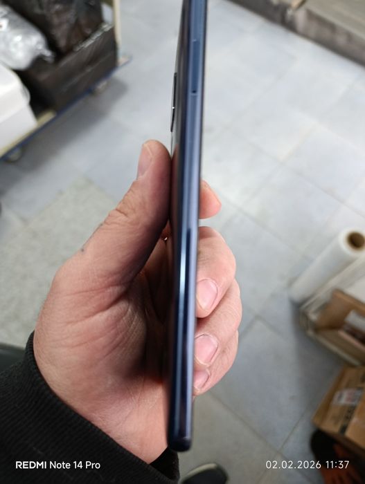 Телефон Huawei MATE 20