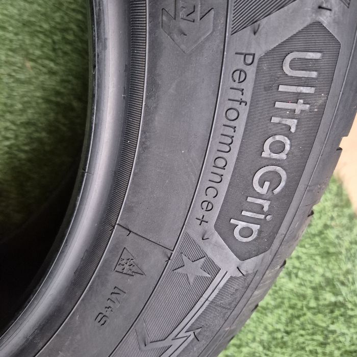 235 60 20 Goodyear Ultragrip m+s Bmw