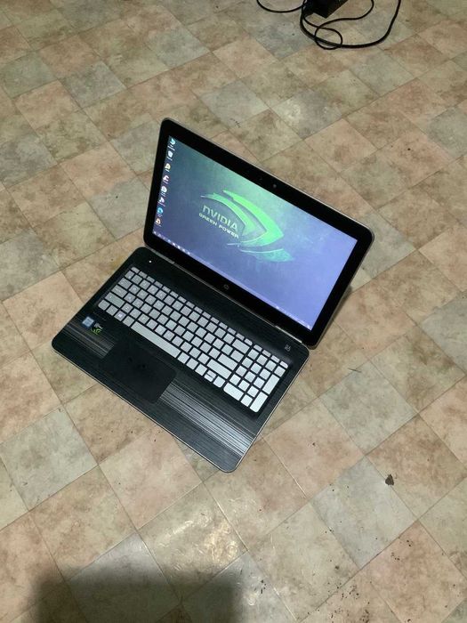 Стильный игровой ноутбук HP в хорошем состоянии i5 проц озу 8гб GTX 95