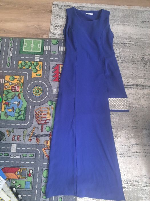 Тъмно синия рокля