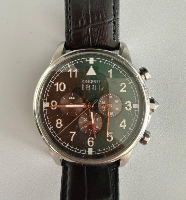 Продам часы мужские  cerruti б/у
