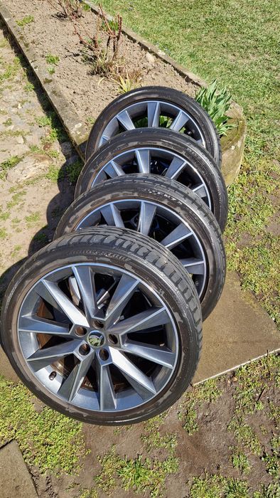 Roți vară  jante Al R17 Skoda Fabia Rapid Vw Polo Seat Ibiza 215 40 17