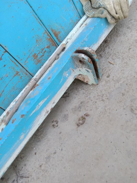 Продается металлическая дверь