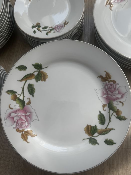 Продаю сервиз в оличном состоянии