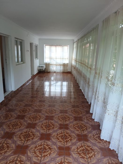 Casa de vanzare targu-jiu str.pandurașu nr1A la 3 minute distanta de centru