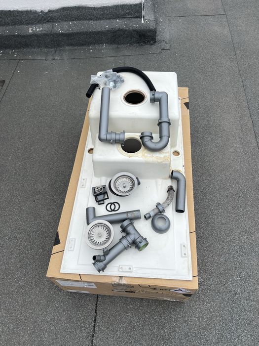 Продавам гранитна мивка PYRAMIS