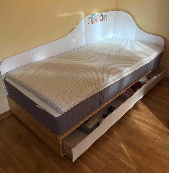 Единично легло - отлично състояние