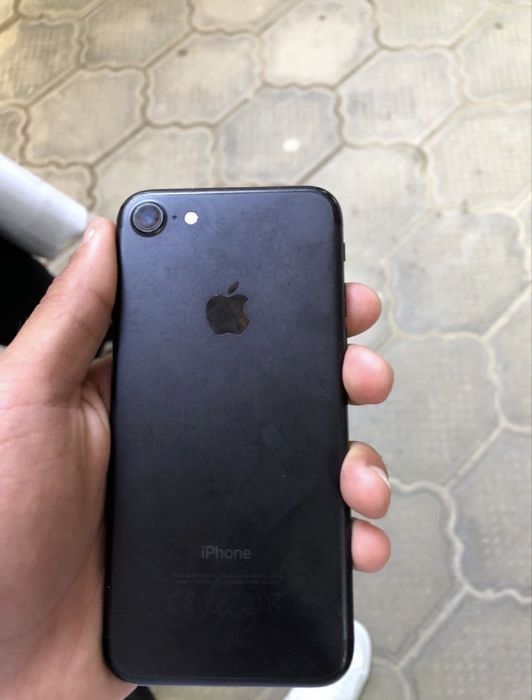 Продам айфон 7 32гб