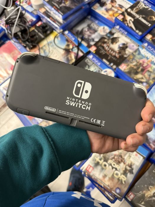 Nintendo Switch Lite gri perfect functional  portabil