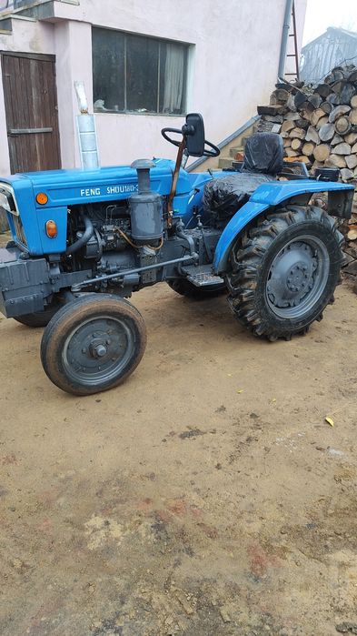 Трактор Feng Shou-3