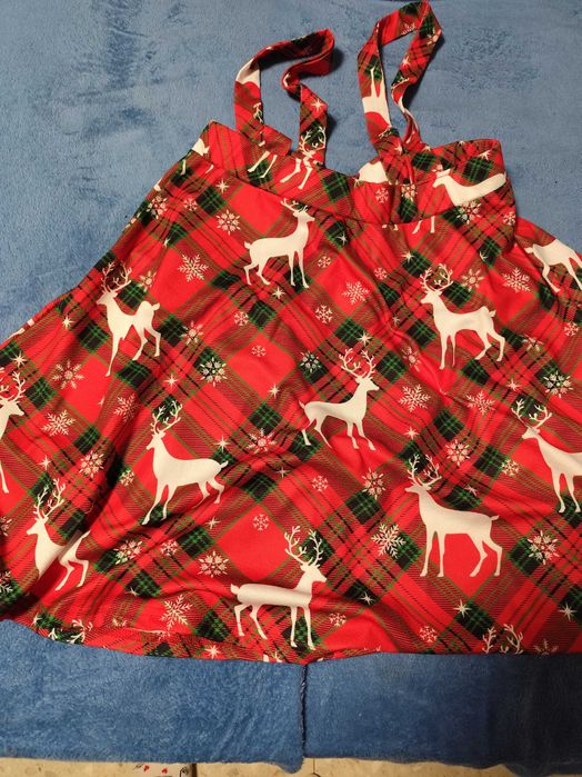 Продавам коледна рокля