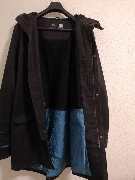 Мъжка черна зимна шуба с топла подплата и качулка XL