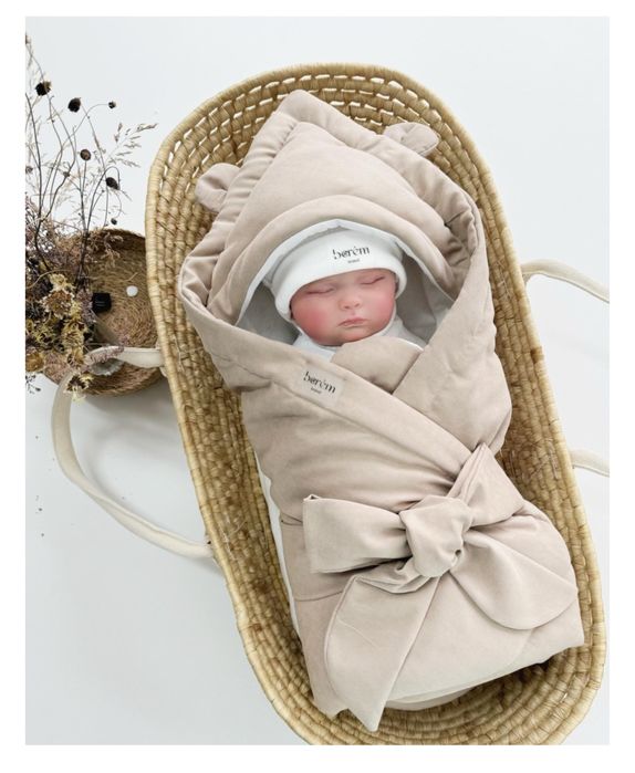 Продам конверт на выписку