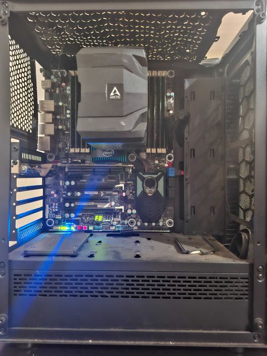 Intel i7-3820 4 ядра/8 нишки, 64GB RAM, 480GB SSD, Intel DX79SI, Win 11