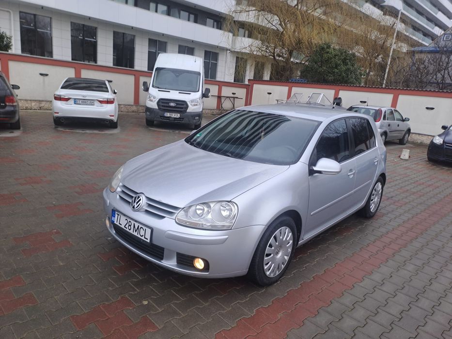 Vw golf 5 rab 2008 motor 1.9tdi bine  întreținut km 245mi  ofer seria