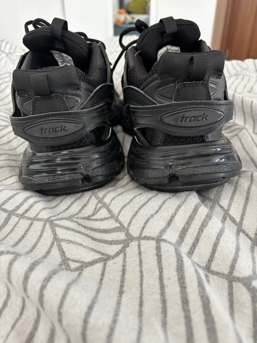 Balenciaga track triple black