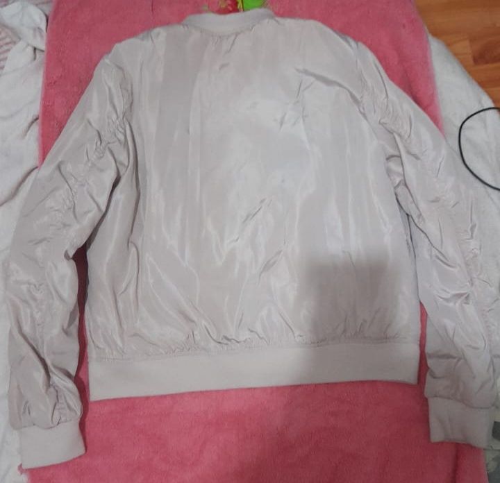 Продам розовый бомбер