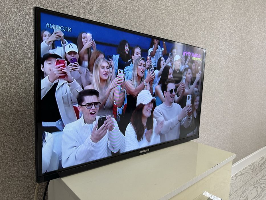 Продам смарт Телевизор Samsung, 32 дюйма