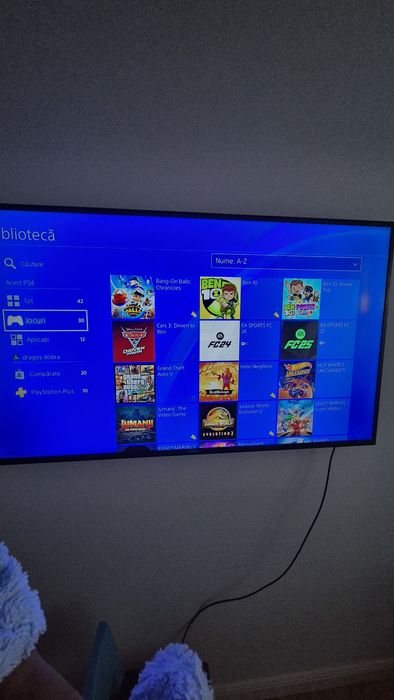 Vând playstation 4 ( ps4 )