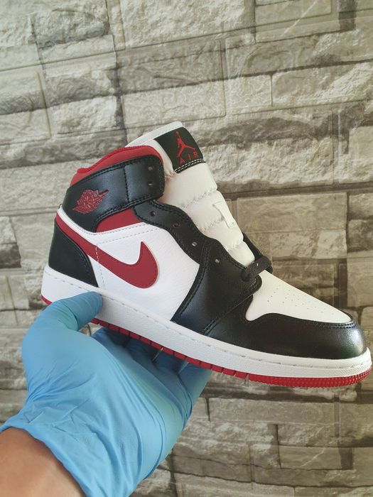 Nike Air Jordan 1