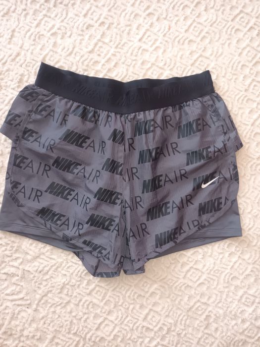 Дамски спортен лот Nike