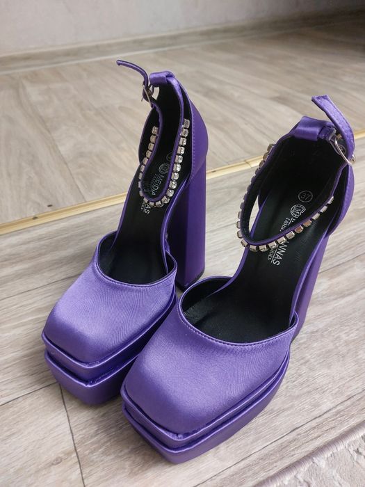 Продам туфли женские