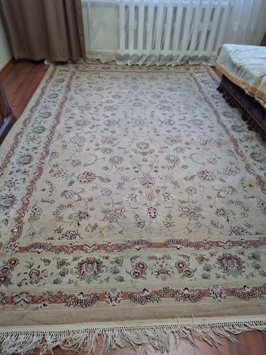 Продам натуральный ковер