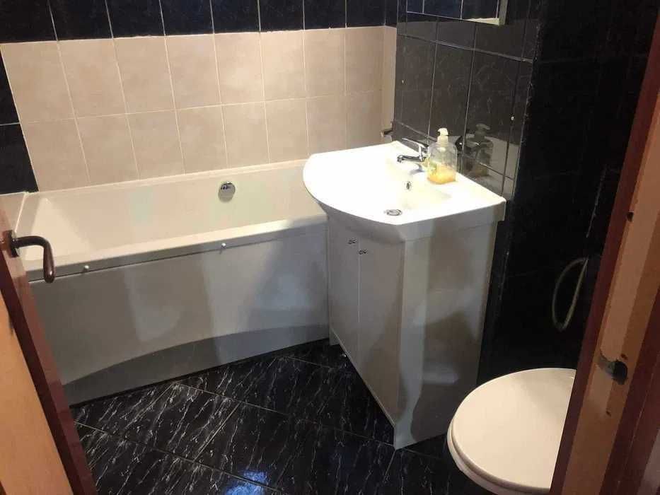 Caut colega de apartament zona podu de fier Iasi de la 1 iunie