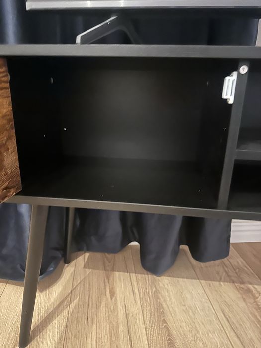 Comoda televizor / TV