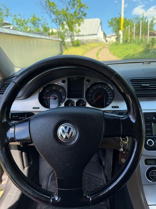 VOLKSWAGEN Passat 0 — imagine 5
