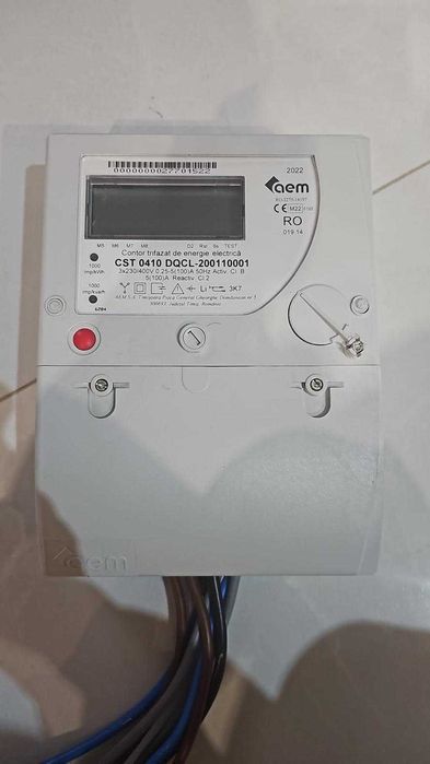 Contor electronic trifazat activ și reactiv de tip CST0410 DQCL-200110001