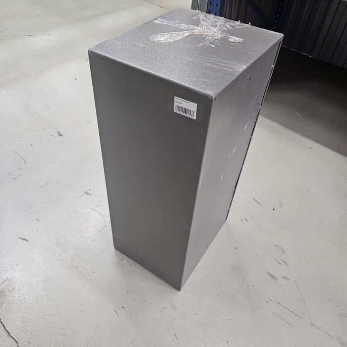 Сейф металлический