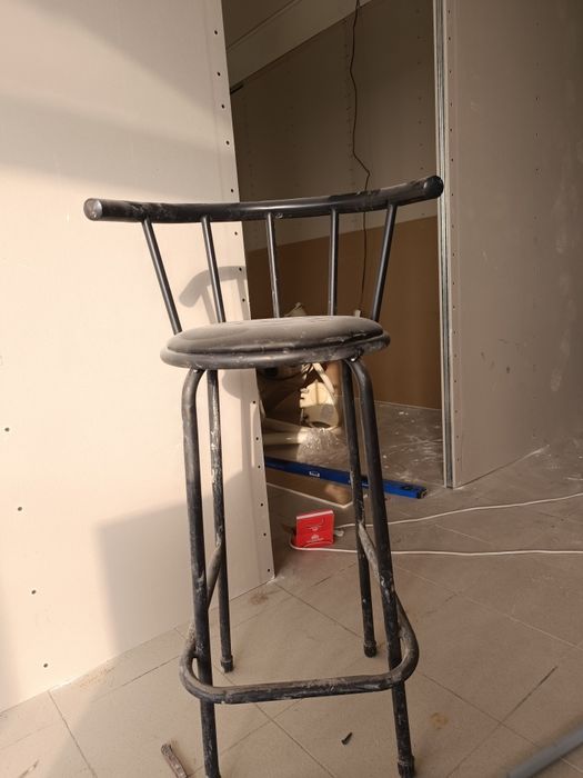 Офисный стул по 2.000