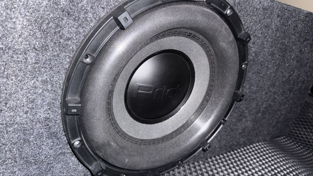 Продам мощный  Сабвуфер Прайд с усилителем