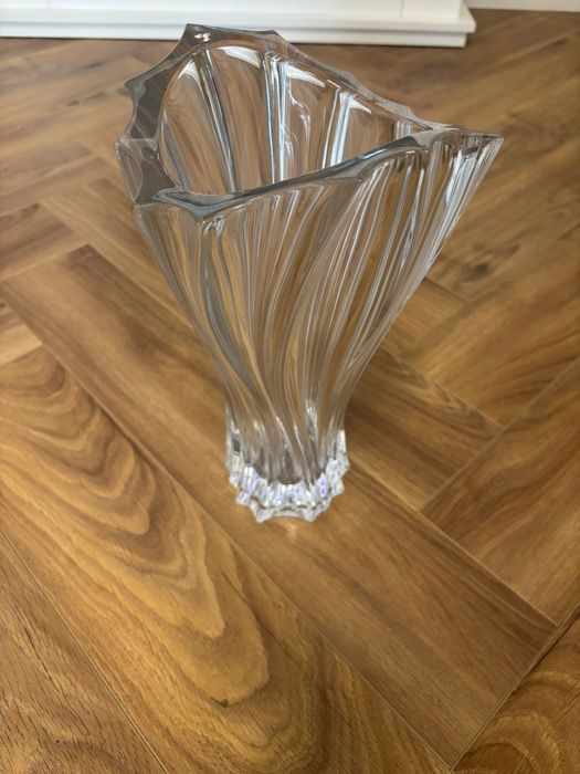 Vază Cristal     .