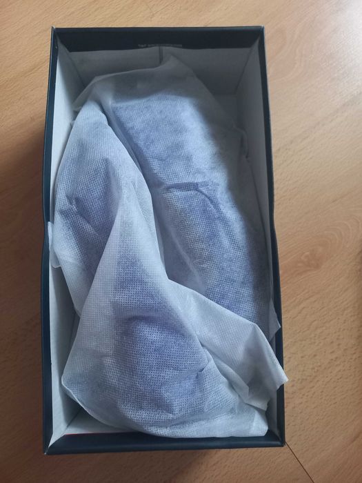 Нови обувки в кралско син цвят