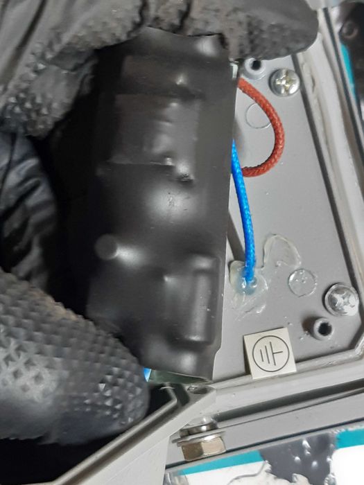 proiectoare noi led metalice  calitate lumina rece  nu plastic