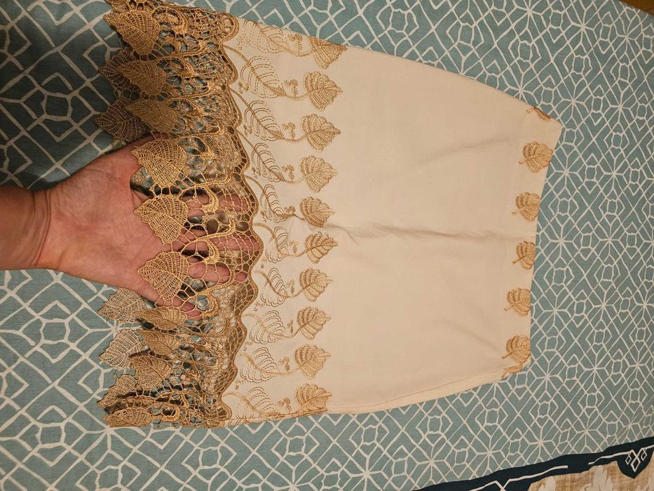 Fusta midi, bej- crem, masura M, brodata, deosebita