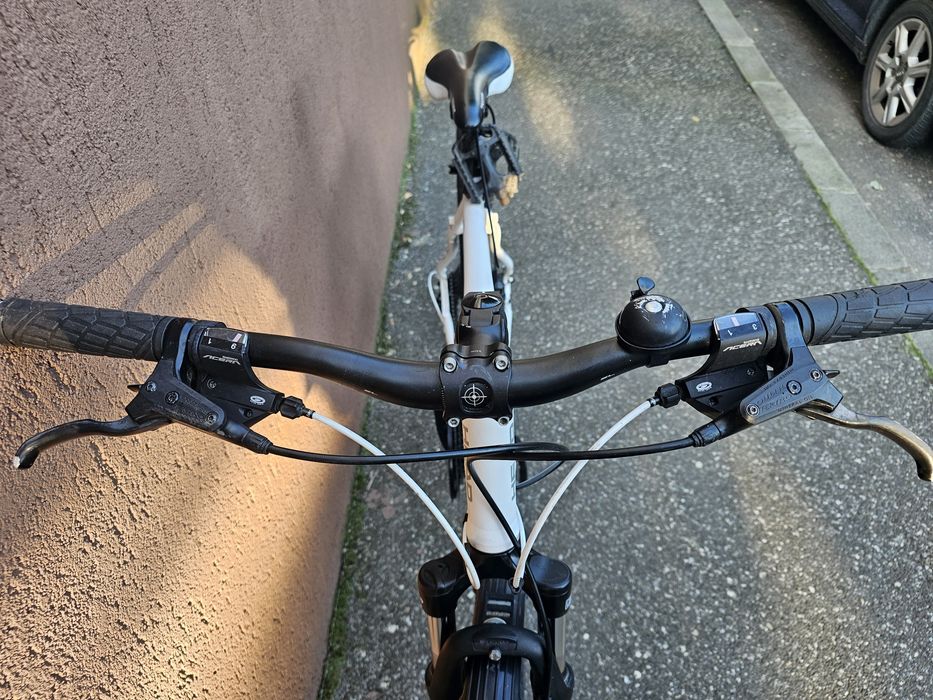 Bicicleta trekking Head