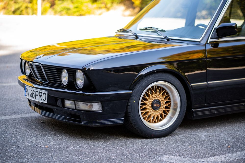 BMW Seria 5 1986 — imagine 5