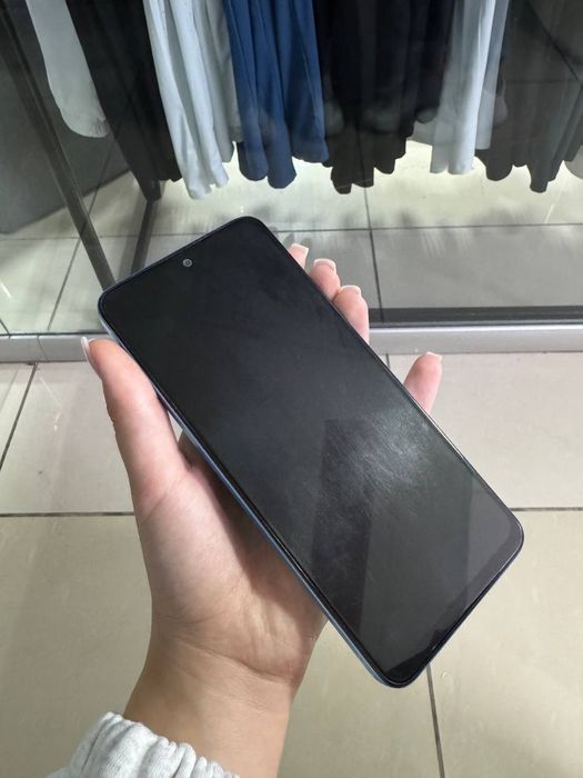 Телефон Redmi Note 12