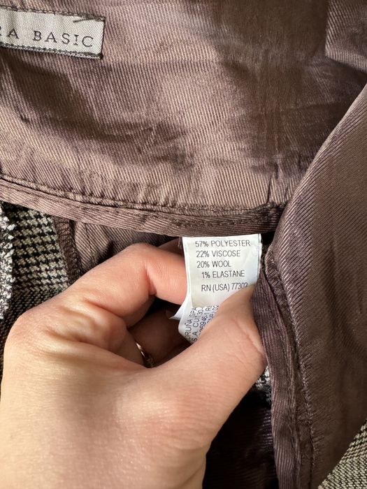 Pantaloni scurți Zara